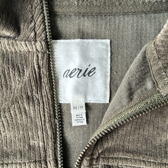 🌿 Suede Aerie Jacket – Olive Green XS – Chic & Stylish! - Picture 3 of 4